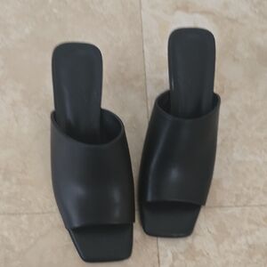 Hermes Elegant Black Leather Mules Size 38